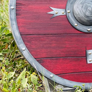 Escudo Vikingo Auténtico de Madera, Redondo, Inspirado en la Cultura Nórdica, Hecho a Mano, para Decoración y Exhibición de Coleccionistas - Product Image 2