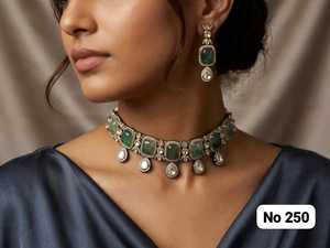 Indian Bridal Gold Plated Kundan <b>Necklace</b> Set with Imitation Pearl and Zircon Stones <b>Matching</b> Earrings for Women's Wedding Party - Product Image 1
