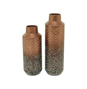 Collection de vases à fleurs en fer de luxe pour l'intérieur, avec surface décorative et élégance intemporelle - Product Image 1