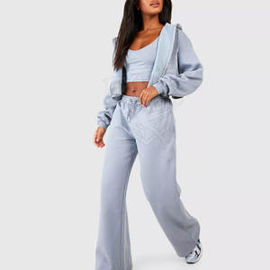 Survêtements courts pour femmes avec logo personnalisé imprimé, prix bas, faible MOQ - Product Image 2