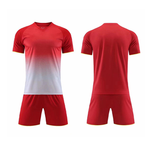 Fournisseur pakistanais d'uniformes de football personnalisés, maillots et shorts avec logo d'équipe, vêtements de sport légers pour les matchs - Product Image 6