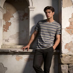 Camiseta '' SOSH 4 '' para Hombre, Diseño a Rayas - Product Image 1