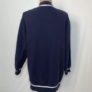 Cardigan en tricot d'hiver St. John Sport en laine/cachemire bleu marine et blanc, col en V, boutons sur le devant, avec boutons dorés et poches plaquées - Product Image 4