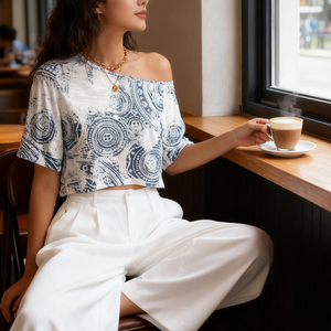 T-shirt court décontracté pour femme avec logo personnalisé, coupe ajustée en coton, col bateau, longueur courte, coupe musclée, nouveau design - Product Image 5