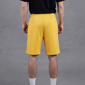 Shorts de jogging pour homme en coton 100% bio, qualité supérieure, écologiques, respirants, avec logo personnalisé, pour un usage décontracté. - Product Image 4