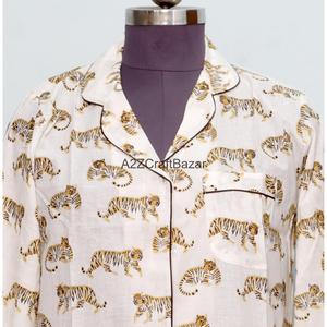 เดรสผ้าฝ้ายแท้ 100% ลายดอกไม้ พิมพ์ลายด้วยมือ ทรงตรง สไตล์โบฮีเมียน แขนยาวทรงระฆัง เซ็กซี่ คอวี ความยาวปานกลาง เหมาะสำหรับใส่ลำลองในฤดูร้อนหรือไปงานปาร์ตี้ - Product Image 3