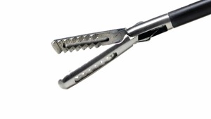 Pinza de Presión Manual Laparoscópica de Acero Inoxidable de Alta Calidad 5mm x 330mm para Agarrar, Sujetar y Fijar por Endopro Care - Product Image 6