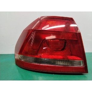 Luz Trasera Izquierda Usada para Passat 561945095G - Product Image 1