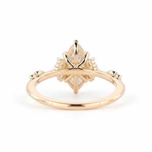 Anillo de Compromiso de Oro Macizo de 10k, 14k, 18k con Filigrana Dorada, Halo de Diamantes y Diamantes de Laboratorio con Claridad VS VVS1, Corte Marquesa y Agrupación de Diamantes - Product Image 4