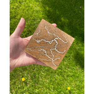 Posavasos de madera de Río de resina artística (Juego de 4) hecho a mano resina única y madera accesorios de mesa con estilo moderno para comedor - Product Image 2