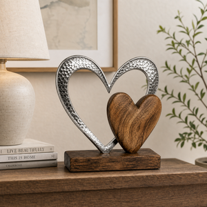 Escultura de Corazón Hecha a Mano en Metal y Madera, Acabado Martillado, Decoración Romántica para el Hogar, Regalo de Aniversario, Decoración de Mesa - Product Image 2