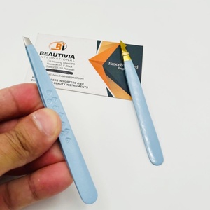 Pinzas para Cejas Ligeras de Acero Inoxidable para un Afeitado de Precisión, Nuevo Diseño, Color Personalizado, Estampado de Corazón, Pinzas Inclinadas para Cejas - Product Image 3