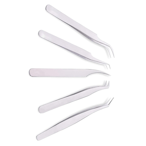 Pinces à extensions de cils en acier inoxydable avec embouts en caoutchouc pour une préhension parfaite, durables et dotées d'embouts en fibre - Product Image 1
