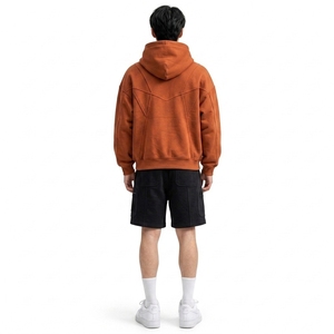 Ensemble sweat à capuche et short en coton premium personnalisé pour homme – Survêtement décontracté coupe ample avec poches latérales et cordon de serrage à la taille – Collection Printemps Streetwear - Product Image 2