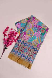 Tela de crepé natural verde menta con estampado floral y borde ornamental pesado para confección de vestidos Kurti de estilo étnico. - Product Image 6