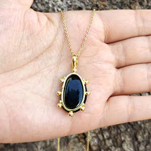 Pendentif en onyx noir sculpté à la main avec motif étoile, plaqué or 18 carats, en laiton massif, serti de perles, collier ajustable pour femme, cadeau - Product Image 6