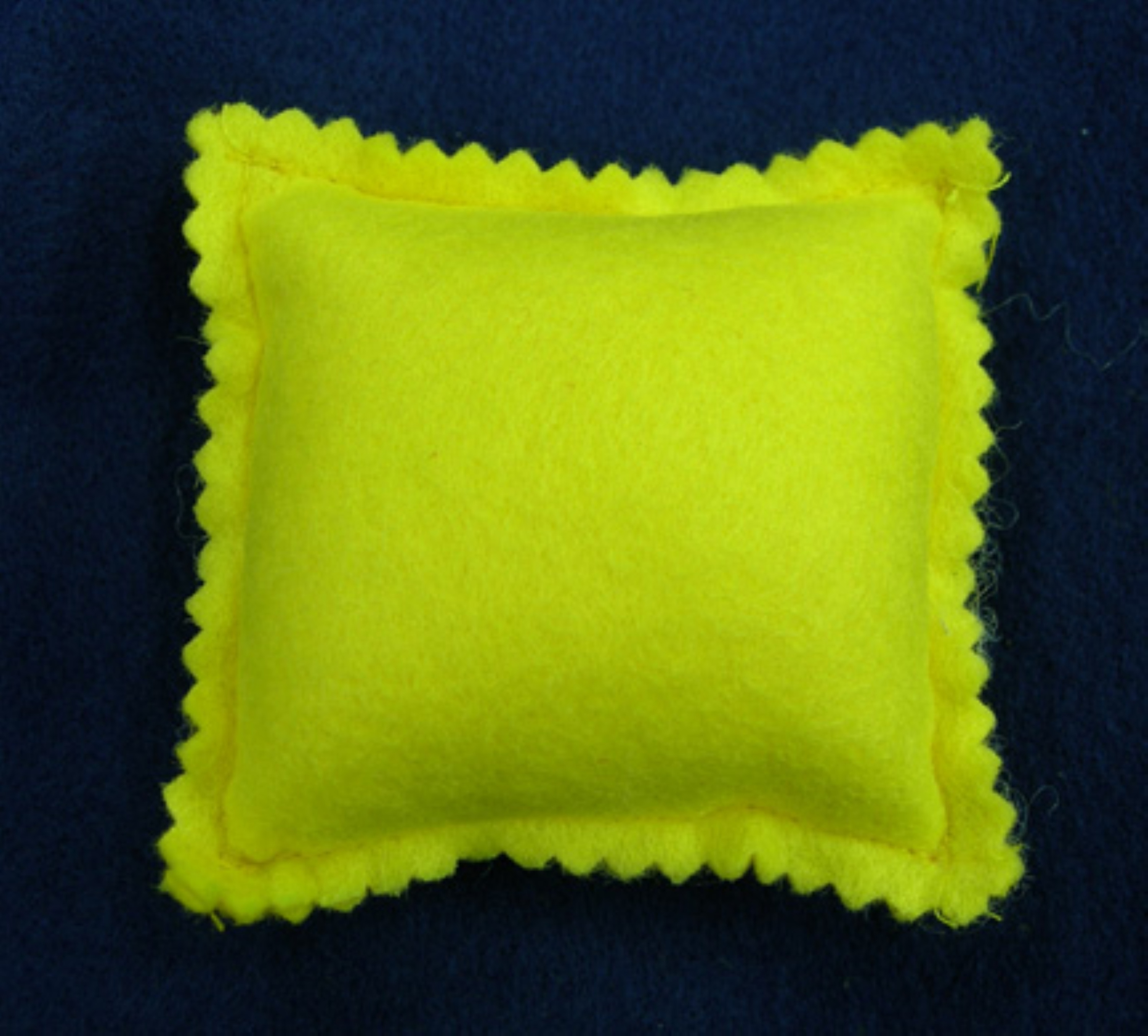 JAUNE