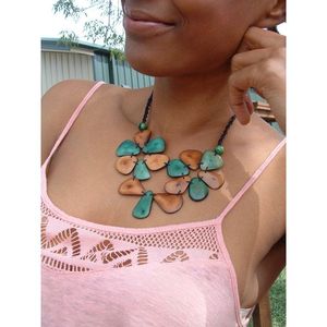 Collier moderne en résine pour boutiques en ligne de bijoux, accessoire de mode en cristal pour magasins de cadeaux RR ENTERPRISES RR202513747 - Product Image 5