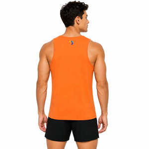 Comodidad de algodón premium con costuras impecables en la camiseta sin mangas para hombre, con frescura y comodidad para practicar deportes y caminatas de verano, uso diario. - Product Image 3