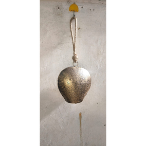 Campana Navideña Metálica Vintage al por Mayor con Cuerda de Yute, Campana Rústica Hecha a Mano con Grabado Floral para Decoración Navideña del Hogar y Jardín - Product Image 2