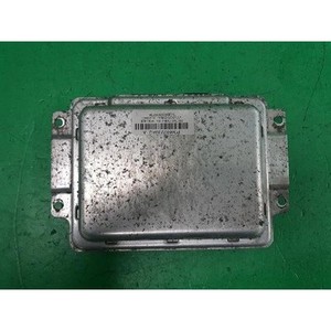 300 ECU y Módulos de Computación Usados 04692230AG - Product Image 1