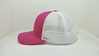Casquette Trucker à 6 Panneaux Colormix Personnalisée, Profil Moyen, Dos en Maille, Couleurs Contrastées, Fermeture Snapback Ajustable, Casquette Décontractée pour Adultes