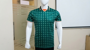 Chemise à manches courtes pour homme, col en V, motif à pois rouges, coupe classique, toutes saisons, 100% polyester, séchage rapide, impression par sublimation - Product Image 6