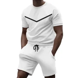 Ensemble décontracté d'été professionnel pour homme à prix abordable – T-shirt en coton respirant et short, ensemble 2 pièces coloré pour l'extérieur - Product Image 1