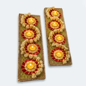 Tapis de bougie traditionnel fait main pour Diwali, en tissu rectangulaire, décoration intérieure pour salon et entrée, avec motif rouge et or - Product Image 3