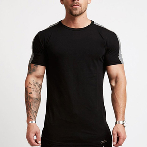 T-shirt blanc à manches courtes pour homme avec bordure contrastée grise, coupe ajustée, col rond, jersey décontracté - Product Image 5