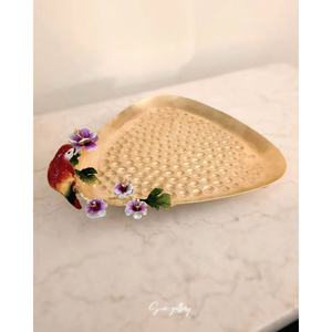 Bol moderne en métal de luxe avec bords ondulés et base noire pour le service des aliments et une utilisation décorative, accessoires de cuisine pour la maison et l'hôtel - Product Image 4