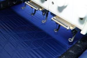 Fabriqué au Vietnam, tissu matelassé brodé avec rembourrage 100% polyester pour vêtements, usage domestique et hôtelier, imperméable et lourd. - Product Image 5