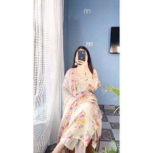 Conjunto de Top, Pantalón y Dupatta para Mujer con Elegante Bordado de Lentejuelas - Product Image 1