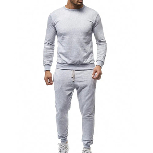 Ideal para trabajar desde casa, este conjunto deportivo para hombre es suficiente para el uso diario. Conjuntos deportivos para hombre en oferta a precio económico. - Product Image 5