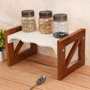 Versátil Estante Triangular de Madera para Especias, Organizador de Encimera de Cocina con Soporte para Frascos y Botellas |   Almacenamiento y Decoración Elegantes para la Cocina - Product Image 1