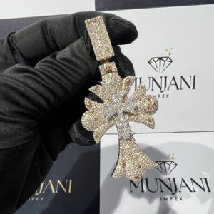 Colgante de Lujo Estilo Hip Hop, Diseño de Flor Personalizado, Patrón de Cruz, Certificado IGI, Plata de Ley 925, Chapado en Oro Rosa, para Unisex - Product Image 1