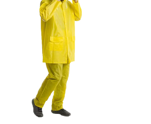 Combinaison de pluie pour homme, légère, de qualité supérieure, en polyester/nylon, manches longues, respirante, fabriquée en usine au Pakistan, avec logo personnalisé. - Product Image 1