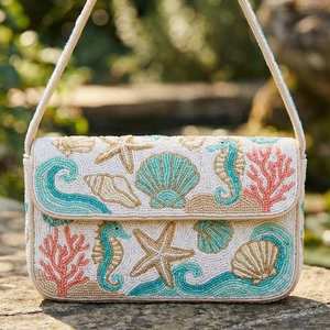 Sac de conservation de lait maternel bohème à motifs floraux perlés, en tissu polyester, avec design cousu, fleurs rouges, roses et jaunes, forme rectangulaire - Product Image 2