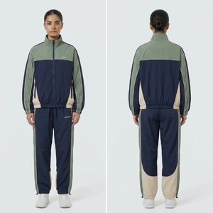 Survêtement coupe-vent pour femme avec doublure en mesh - Ensemble 2 pièces à capuche pour tenue décontractée Marque privée - Product Image 2