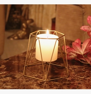 Candelabro Geométrico de Metal Dorado, Moderno, Poligonal, Hecho a Mano, Ecológico, Centro de Mesa, Decoración para el Hogar, Adornos para Bodas - Product Image 1