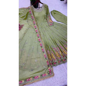 Vestido de fiesta de diseñador XL con parte inferior y aspecto elegante Dupatta - Product Image 3