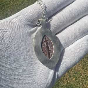 Pendentif en argent sterling plaqué or avec rhylite dendritique fait main, bijou élégant en pierre précieuse, cadeau de fiançailles unisexe - Product Image 5