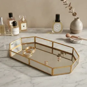 Plateau de rangement en verre miroir de luxe moderne au design artisanal avec cadre en laiton, forme polygonale, pour bureau, présentoir à bijoux, organisation - Product Image 3