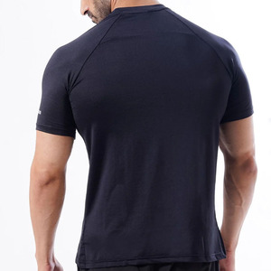 Camiseta de manga corta de bajo precio y MOQ bajo, de alta calidad, la más vendida, con logo personalizado impreso, camiseta de rendimiento. - Product Image 2