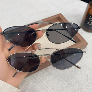Lunettes de soleil œil de chat métalliques de créateur, style INS, monture ovale triangulaire, lunettes de luxe pour homme, vente en gros - Product Image 2