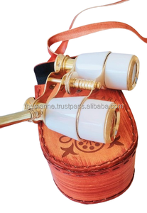 Binoculares blancos de cristal de ópera de nácar de latón náutico hechos a mano con Funda de cuero decorativa para regalos - Product Image 2