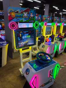 เครื่องเกมแข่งรถอาร์เคดจอ 17 นิ้ว สำหรับผู้เล่นคนเดียว ยี่ห้อ Space X – เครื่องจำลองพวงมาลัยแบบหยอดเหรียญสำหรับธุรกิจ - Product Image 2