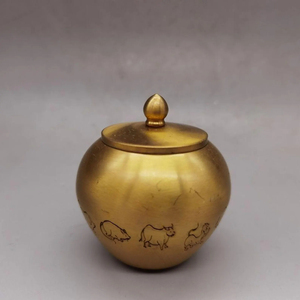 Frascos de Jengibre Minimalistas de Metal Estándar, Bañados en Oro, Brillantes y Pulidos, Contenedores Decorativos y de Almacenamiento de Alimentos de Diseño Único - Product Image 1