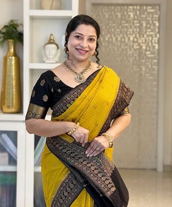 Sari de Seda Amarillo con Borde Negro, Ropa Tradicional India y Pakistaní para Bodas, para Todas las Temporadas, 85169 TWT 1095 - Product Image 3