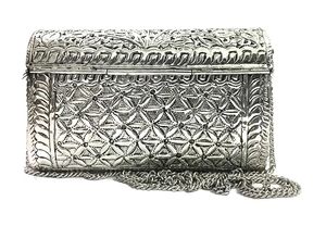 Pochette Classique Faite à la Main en Laiton – Élégante, Personnalisable et Abordable – Sac à Main Métallique pour Femme, Idéal Soirées, Mariages et Cérémonies M/S SHAAD - Product Image 3